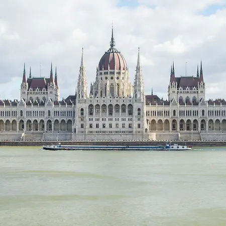 Fashion Fever * Budapest